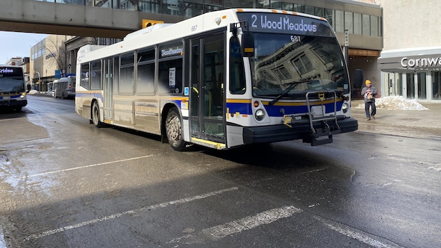 Les autobus de Regina passeront du diesel à l’électrique d’ici 2039