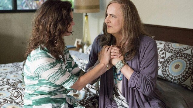 Amy Landecker et Jeffrey Tambor dans la série « Transparent » Amy Landecker et Jeffrey Tambor dans la série « Transparent »