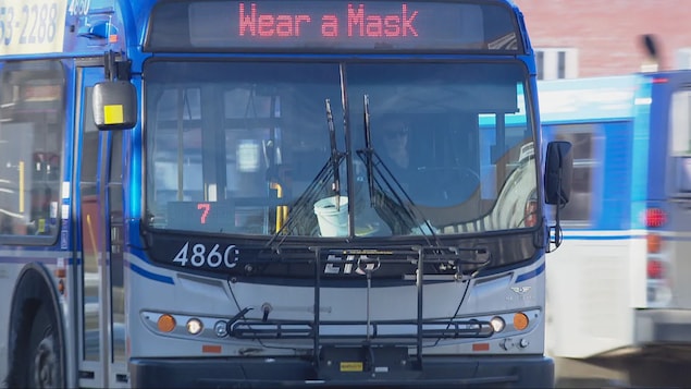 Edmonton renonce au masque obligatoire dans ses centres de loisirs