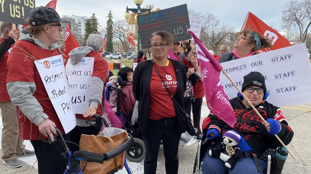 Des travailleurs de soins à domicile demandent une augmentation de salaire