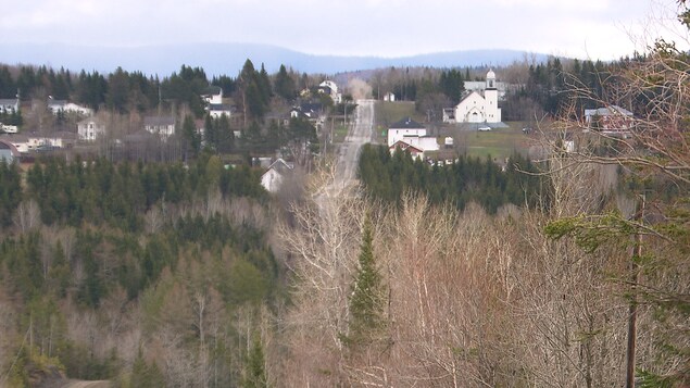 Une vue d'ensemble du village.