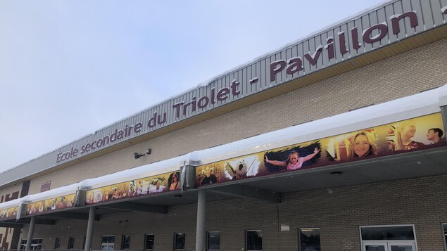 L'école secondaire du Triolet. 