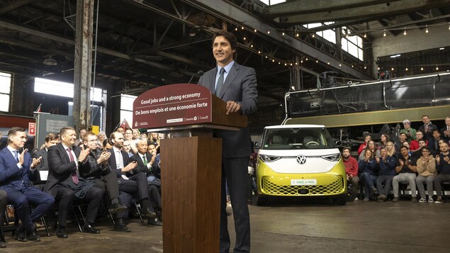 L’usine de batteries Volkswagen coûtera 16,3 G$ à Ottawa, estime le directeur du budget