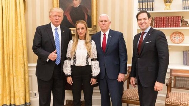 Donald Trump, Lilian Tintori, Mike Pence et Marco Rubio. Donald Trump, Lilian Tintori, Mike Pence et Marco Rubio.