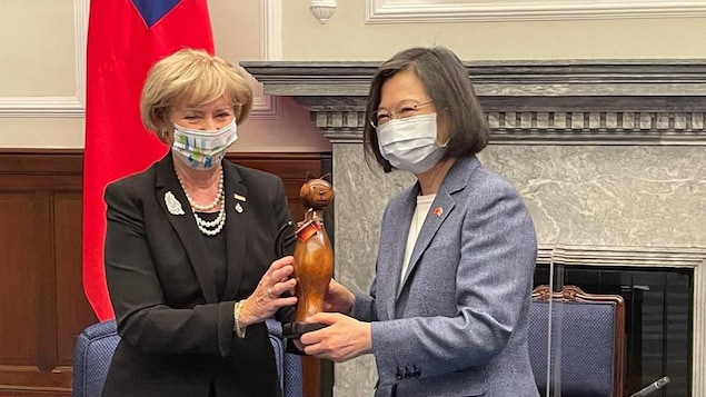台湾总统蔡英文与加拿大议员代表团团长Judy Sgro会面。