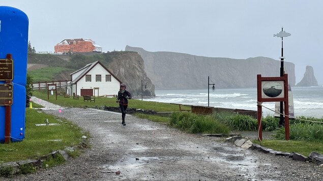 Conditions difficiles et participants courageux à l’Ultra Trail Gaspesia 100