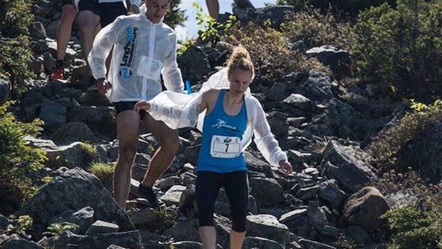 Courir en altitude, dévaler des pentes de pierres... tout un défi! Courir en altitude, dévaler des pentes de pierres... tout un défi!