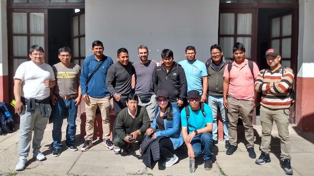 L'agriculteur Frédéric Thériault (Ferme Tournesol) entouré de l'équipe de support technique de l'Unidad de Negocios de Especias y Condimentos (UNEC) en Bolivie