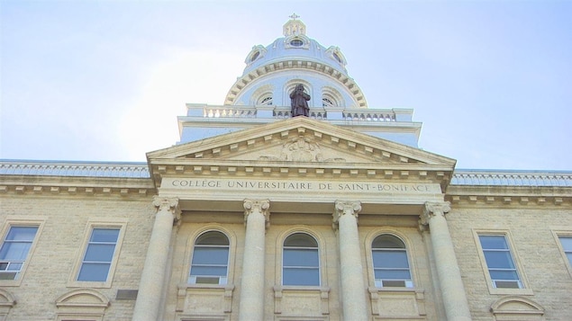L'Université de Saint-Boniface.