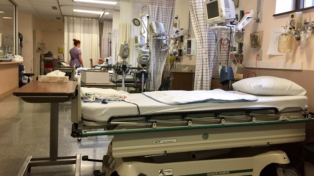Une chambre d'hôpital.