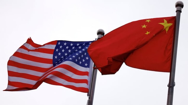 トランプの中国での104％の関税が真夜中に発効し、以前の市場の利益を抑えて
