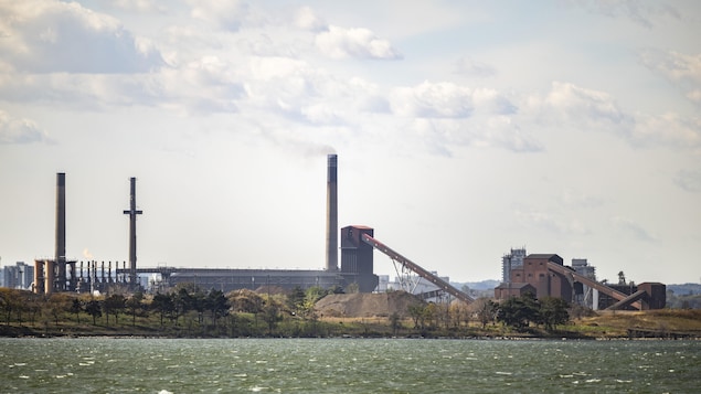 Le propriétaire de Stelco espère réembaucher les employés mis à pied avant Noël