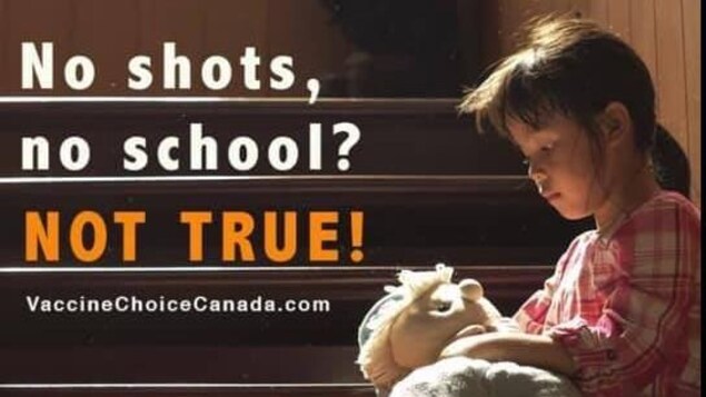 On voit l'une des quatre publicités controversées du groupe Vaccine Choice Canada.