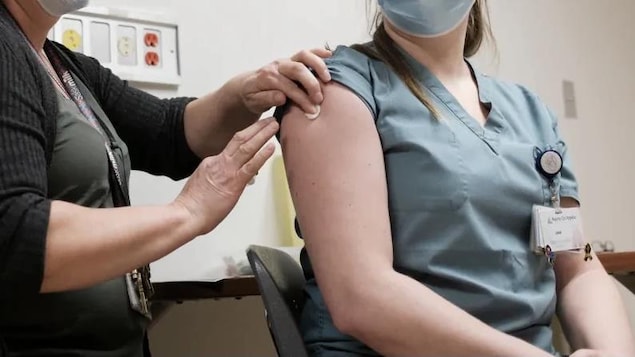 1200 travailleurs de la santé de la région toujours pas adéquatement vaccinés