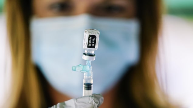 La vaccination gagne du terrain parmi les employés de la santé dans la région