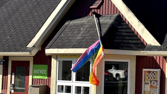 Des élus québécois dénoncent une montée des propos et gestes homophobes