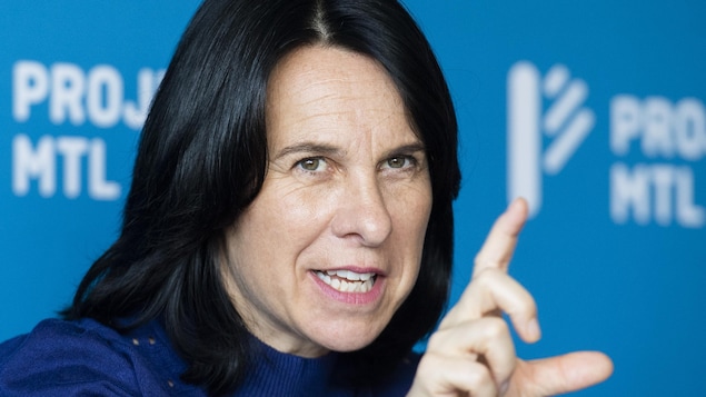 Valérie Plante lors d'une conférence de presse de Projet Montréal le 25 septembre 2021.