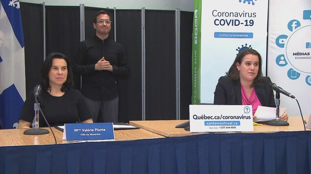 Valérie Plante assise à bonne distance de Mylène Drouin.