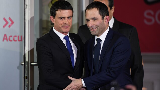 Benoît Hamon et Manuel Valls, lors de la victoire du premier aux présidentielles socialistes. Benoît Hamon et Manuel Valls, lors de la victoire du premier aux présidentielles socialistes.