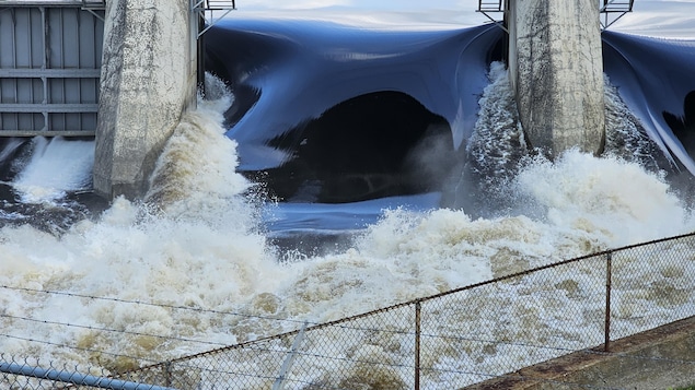 Le barrage d'Almaville.