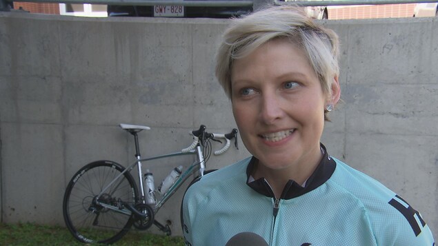Gini Bourque, survivante du cancer du sein et participante Gini Bourque, survivante du cancer du sein et participante