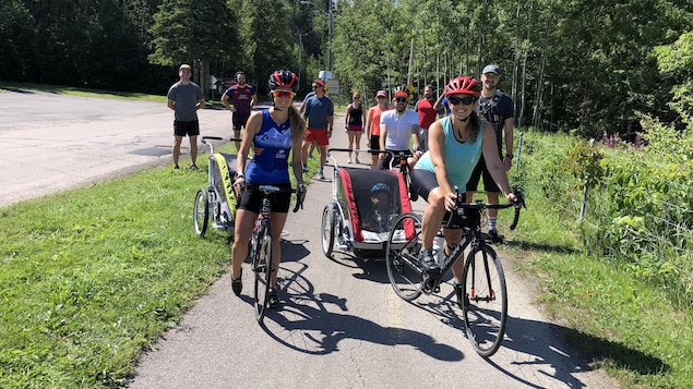 Un groupe de cyclistes