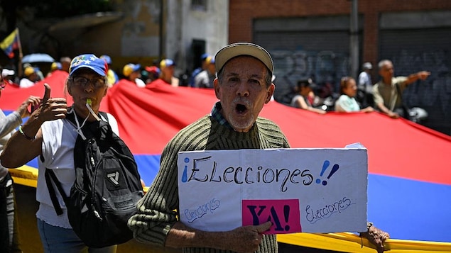 À quand des élections dans un Venezuela ravagé?