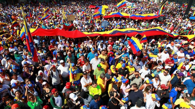 Un rassemblement contre le gouvernement du président vénézuélien Nicolas Maduro à Maracaibo à l’appel de l’opposant et président autoproclamé Juan Guaido le 2 février 2019 à Maracaibo.