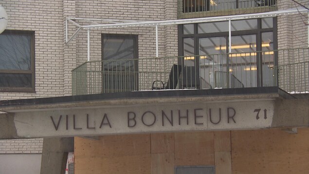 Devanture du CHSLD Villa-Bonheur de Granby.