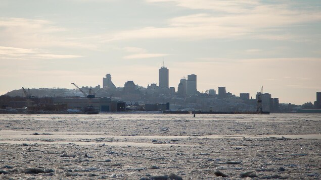 Québec vue de la pointe de l'île d'Orléans