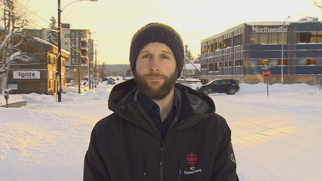 Le journaliste Vincent Bonnay à Whitehorse.