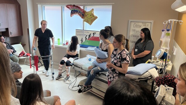 Les élèves ont eu droit à des démonstrations dans des services de l'Hôpital régional de Campbellton.