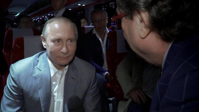 Le journaliste Raymond Saint-Pierre en entrevue avec le président russe Vladimir Poutine