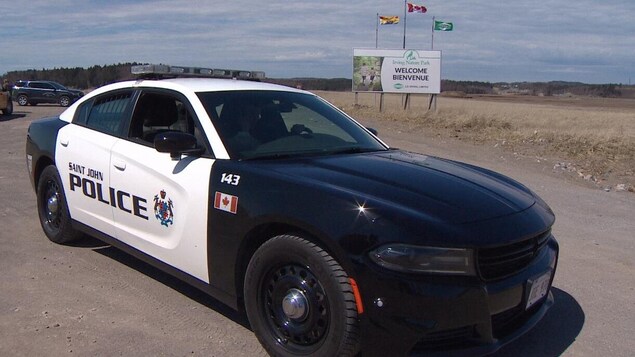 Une voiture de police du service de police de Saint-Jean, au Nouveau-Brunswick. 