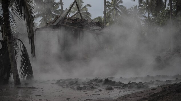 Indonésie : 13 morts dans l’éruption du volcan Semeru
