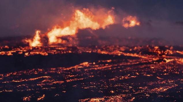 Islande : les autorités demandent aux curieux d’éviter la zone d’un volcan en éruption