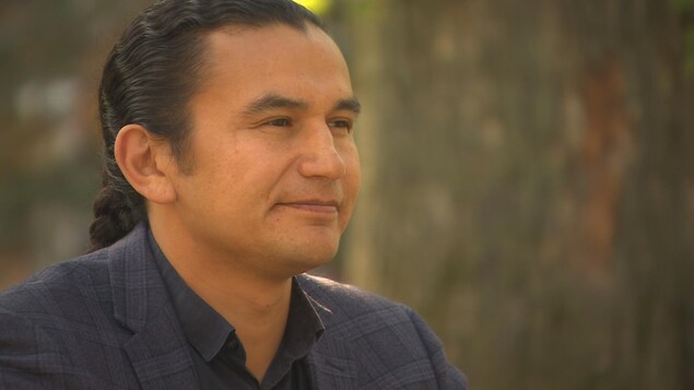 Wab Kinew, député de Fort Rouge et candidat à la direction du NPD du Manitoba Wab Kinew, député de Fort Rouge et candidat à la direction du NPD du Manitoba
