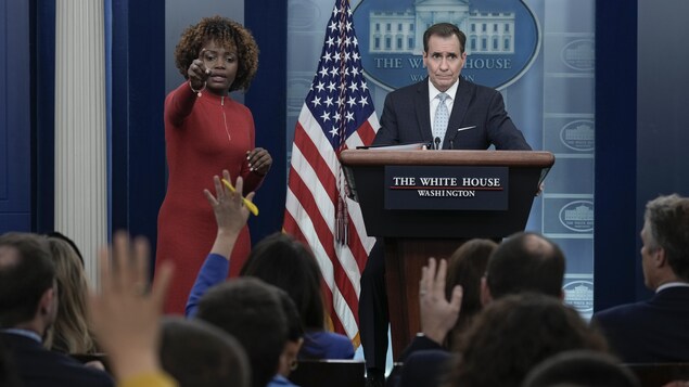 La Maison-Blanche s’efforce de dégonfler l’affaire des « objets » volants