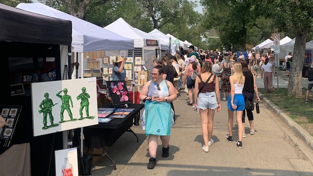 L’Art Walk était de retour avec 400 artistes à Edmonton