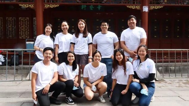 新冠疫情后成立的“亚裔医疗青年协会”主要由一群热心社区服务的年轻医学专业人士组成。