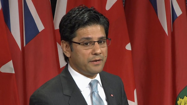 Le député d'Ottawa-Centre, Yasir Naqvi Le député d'Ottawa-Centre, Yasir Naqvi