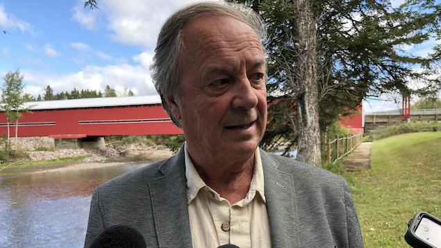 Yves Duhaime est venu prêter main-forte à la campagne de Sylvain Roy dans Bonaventure. Yves Duhaime est venu prêter main-forte à la campagne de Sylvain Roy dans Bonaventure.