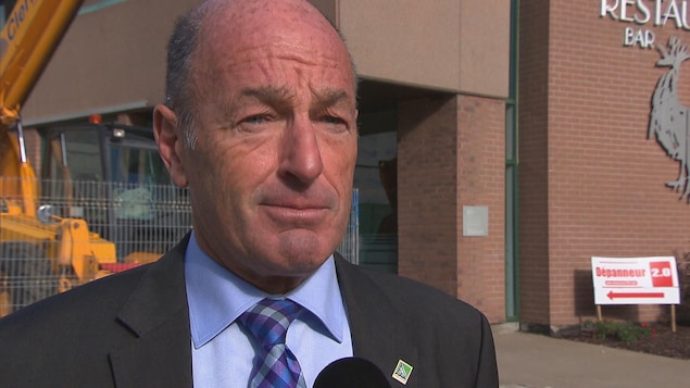Le maire sortant de Trois-Rivières, Yves Lévesque Le maire sortant de Trois-Rivières, Yves Lévesque