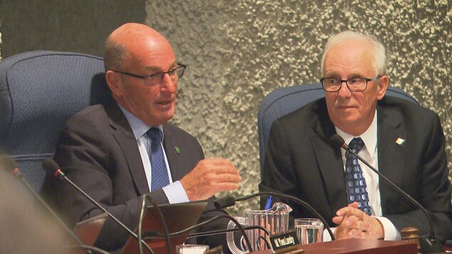 Yves Lévesque aux côtés de René Goyette Yves Lévesque aux côtés de René Goyette