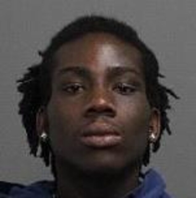 Daniel Jean Charles est recherché avec un mandat d'arrestation pancanadien. Il est inculpé d'homicide involontaire et de voies de fait graves en lien avec le meurtre de Ahmad Afrah. Daniel Jean Charles est recherché avec un mandat d'arrestation pancanadien. Il est inculpé d'homicide involontaire et de voies de fait graves en lien avec le meurtre de Ahmad Afrah.