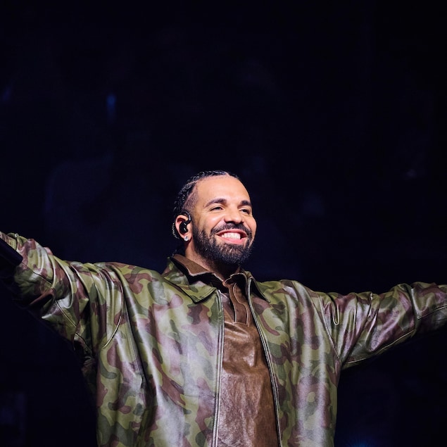 Drake sur la scène en concert