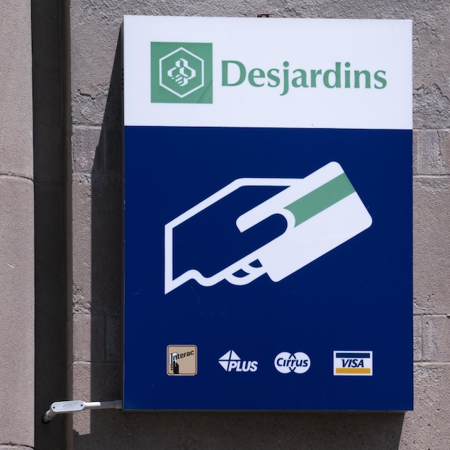Une enseigne de la Caisse populaire Desjardins.