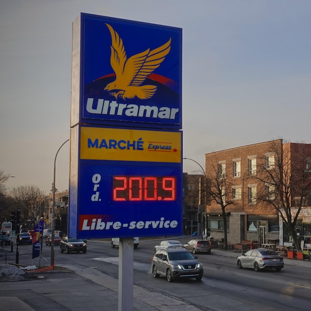 Un prix affiché à une station-service dépassant le cap des 2 $.