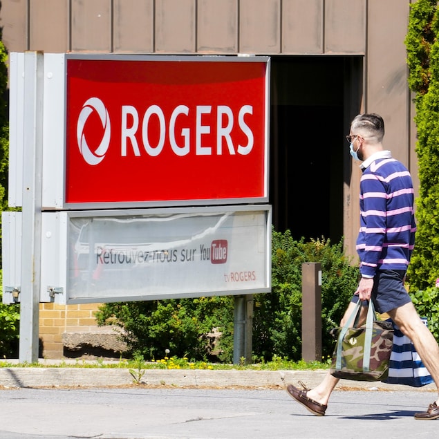 Le logo de l'entreprise Rogers Communications à Ottawa.