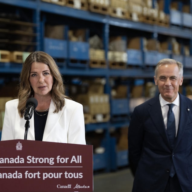 Prime Minister Mark Carney and Alberta Premier Danielle Smith announce a proposed pipeline from Alberta to the B.C. coast in Calgary on Thursday, July 02, 2026. THE CANADIAN PRESS/Todd Korol